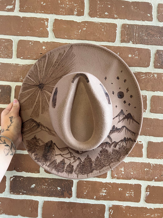 Mountain + Tree Burnt Hat (Medium Brown)